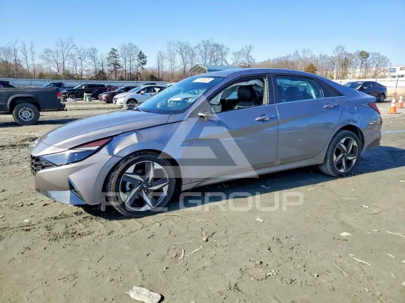 2023 Hyundai Elantra фото