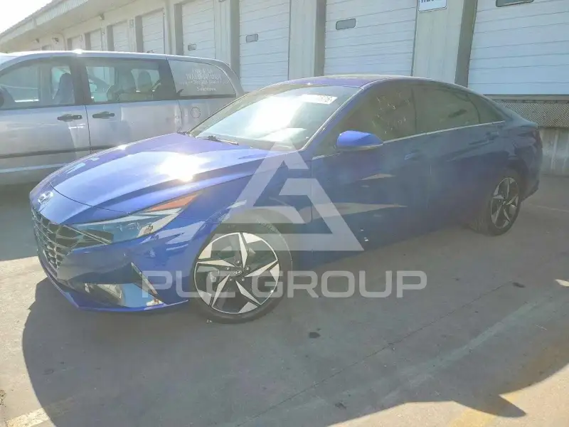 2023 Hyundai Elantra photo