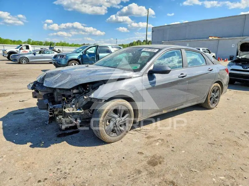2023 Hyundai Elantra фото