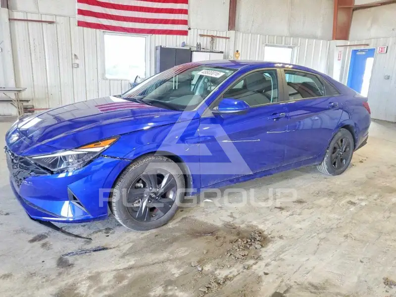 2023 Hyundai Elantra photo