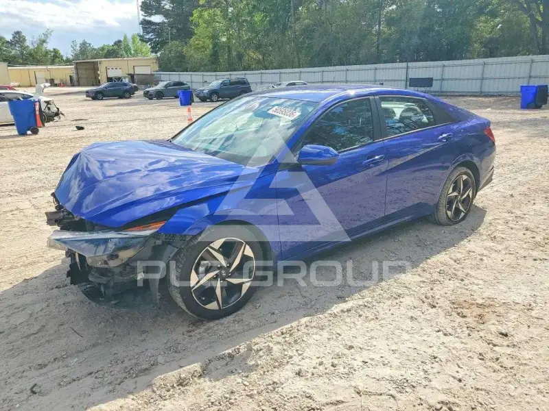 2023 Hyundai Elantra фото
