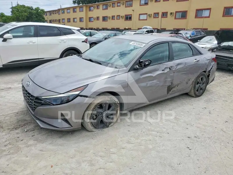 2023 Hyundai Elantra фото