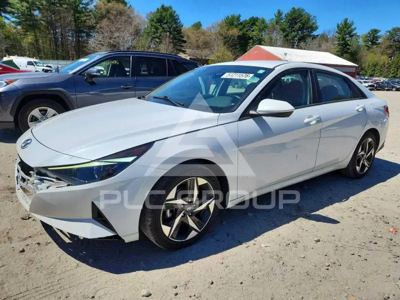 2023 Hyundai Elantra фото