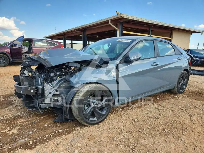 2023 Hyundai Elantra фото