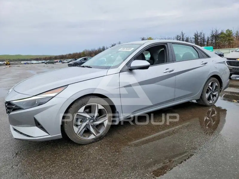 2023 Hyundai Elantra фото