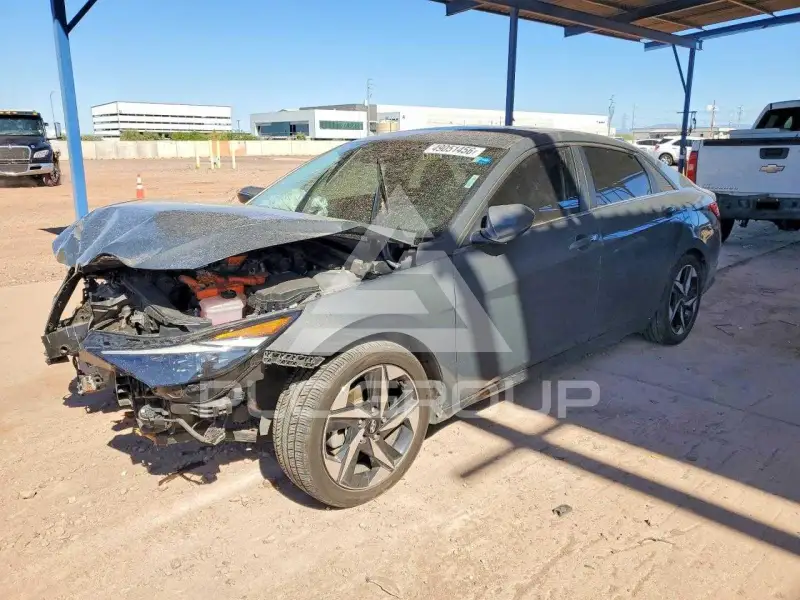 2023 Hyundai Elantra фото