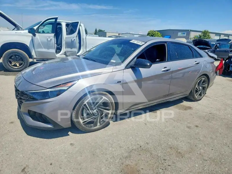 2023 Hyundai Elantra фото