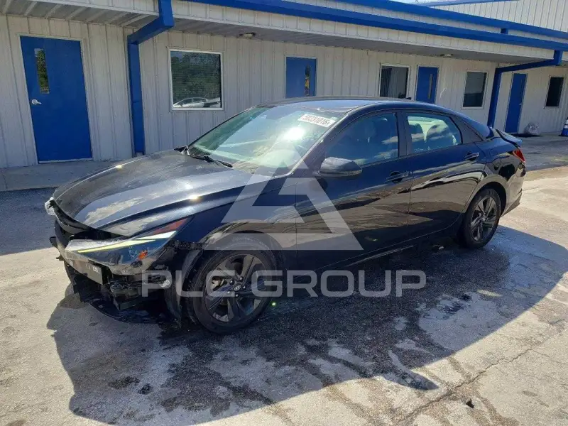2023 Hyundai Elantra photo