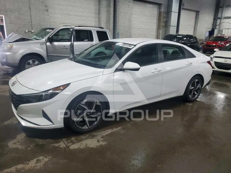 2023 Hyundai Elantra photo