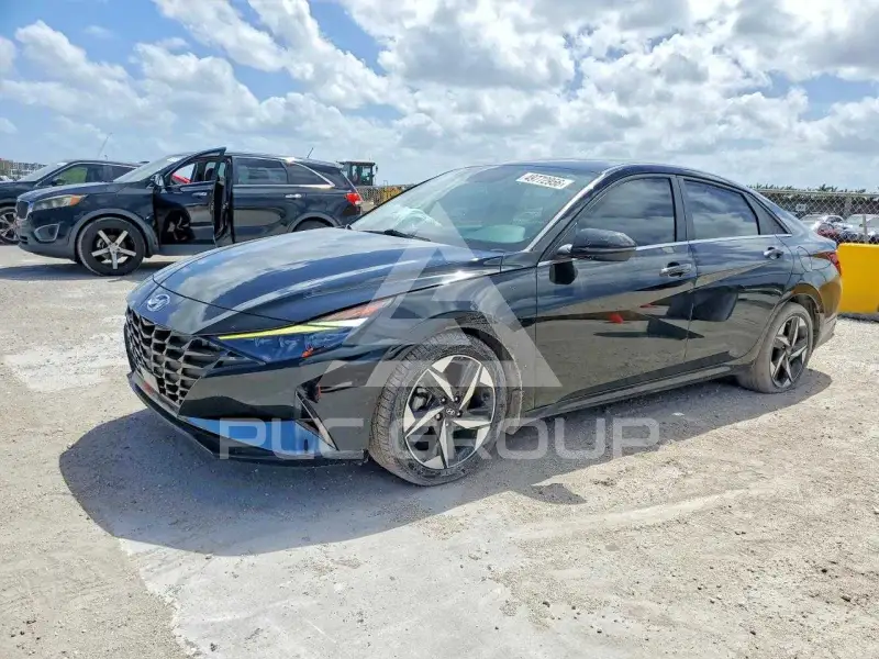 2023 Hyundai Elantra фото