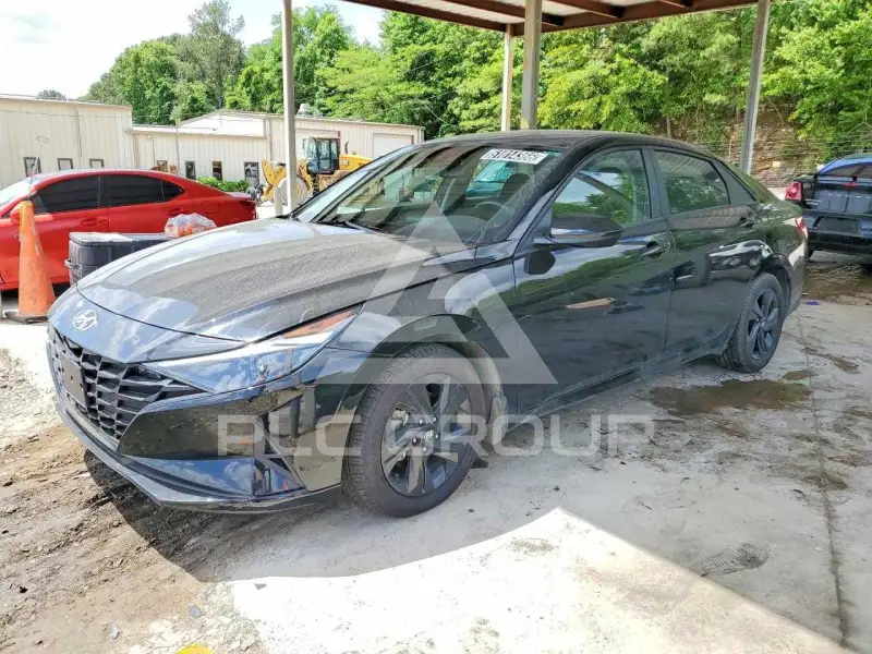 2023 Hyundai Elantra photo