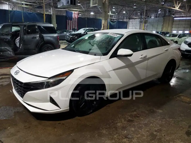 2023 Hyundai Elantra фото