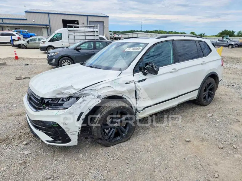 2023 Volkswagen Tiguan фото