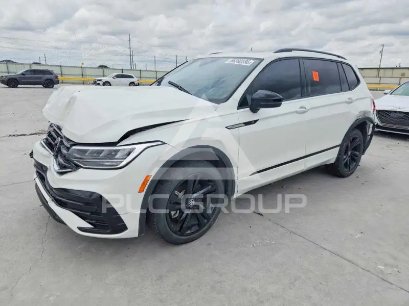 2023 Volkswagen Tiguan photo