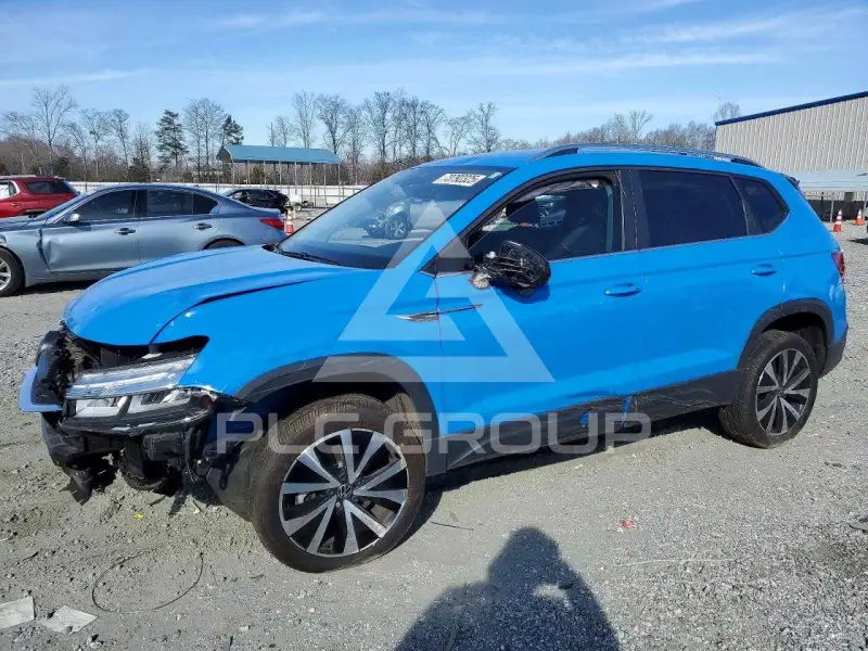 2023 Volkswagen Taos photo