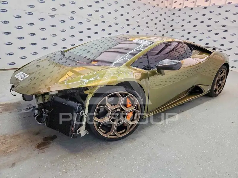 2023 Lamborghini  фото