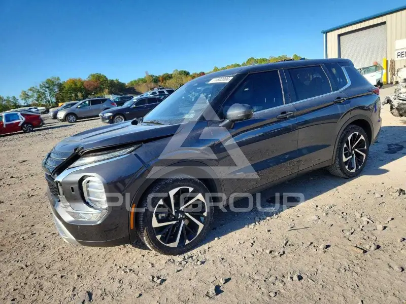 2024 Mitsubishi OUTLANDER photo