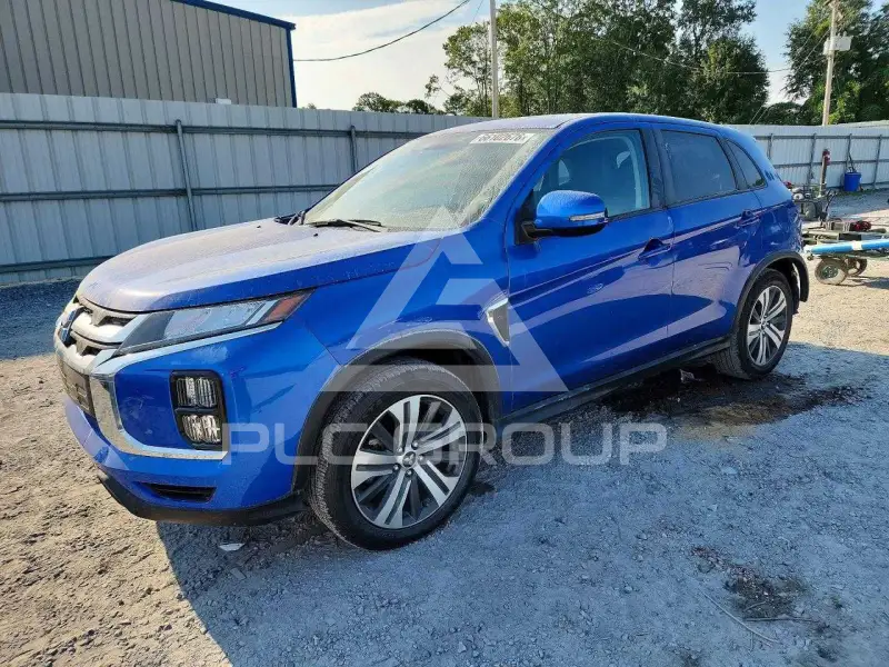 2024 Mitsubishi OUTLANDER photo