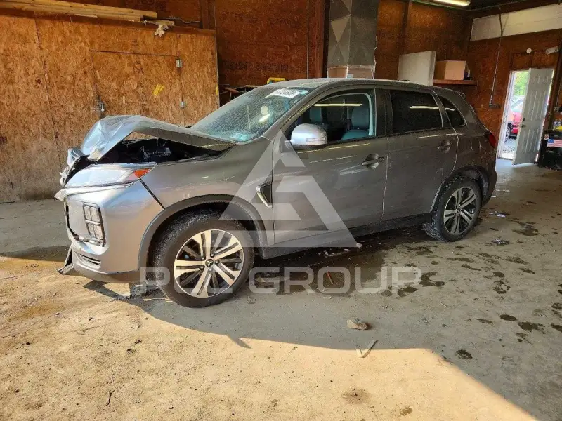 2024 Mitsubishi OUTLANDER photo