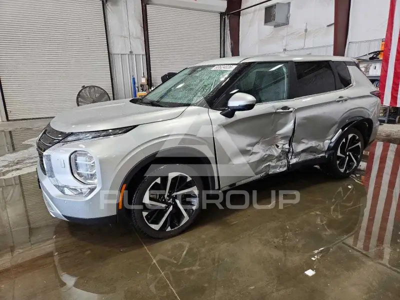 2024 Mitsubishi OUTLANDER фото
