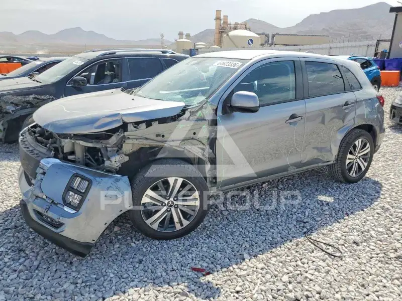 2024 Mitsubishi OUTLANDER photo