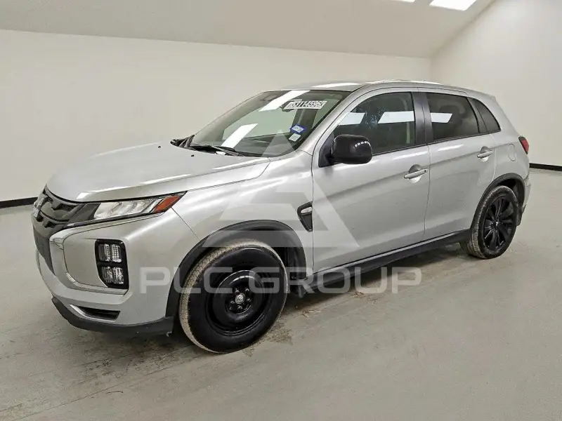 2024 Mitsubishi OUTLANDER photo