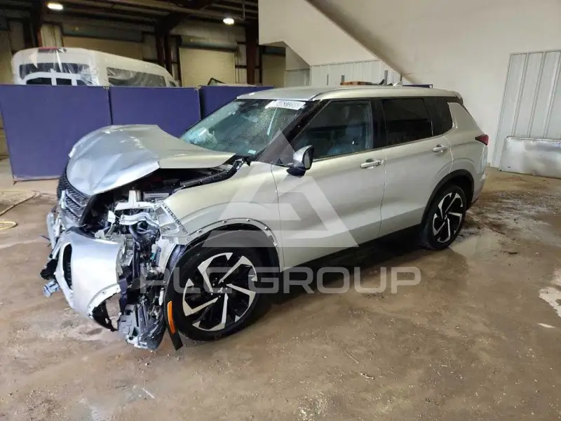 2024 Mitsubishi OUTLANDER фото