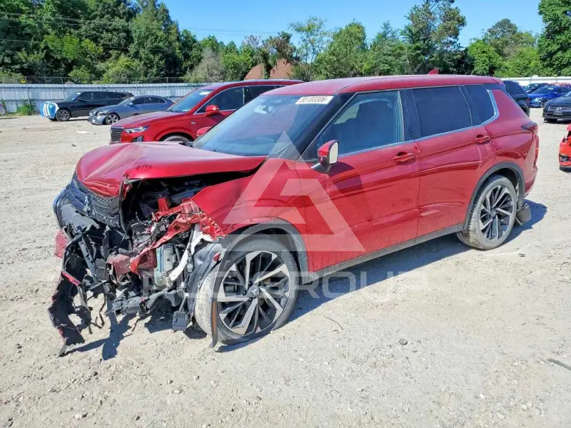 2024 Mitsubishi OUTLANDER photo