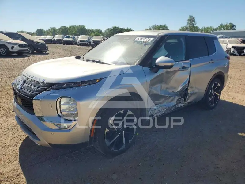 2024 Mitsubishi OUTLANDER photo