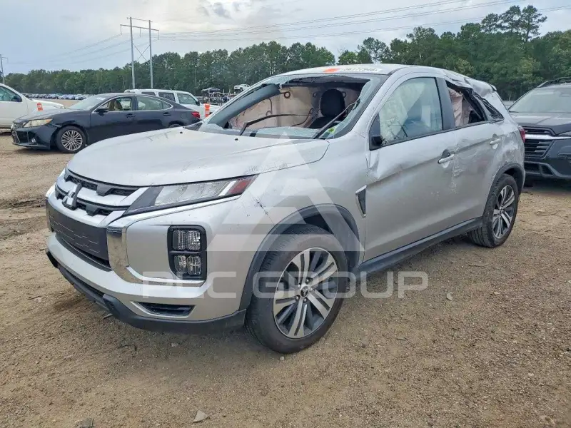 2024 Mitsubishi OUTLANDER фото