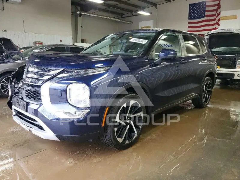 2024 Mitsubishi OUTLANDER photo