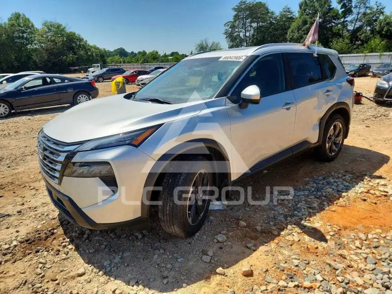 2024 Nissan ROGUE photo