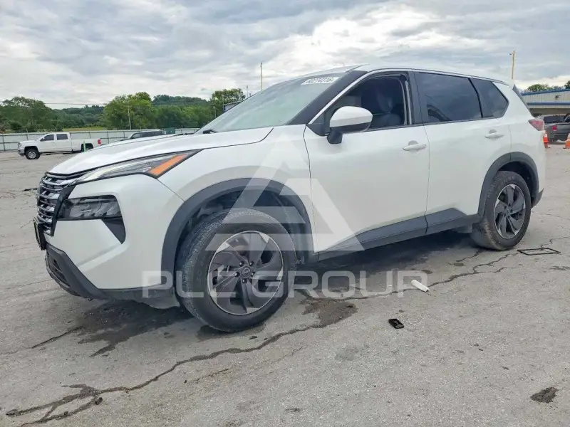 2024 Nissan ROGUE photo