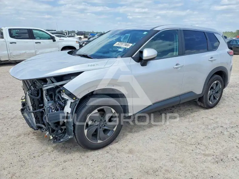 2024 Nissan ROGUE photo