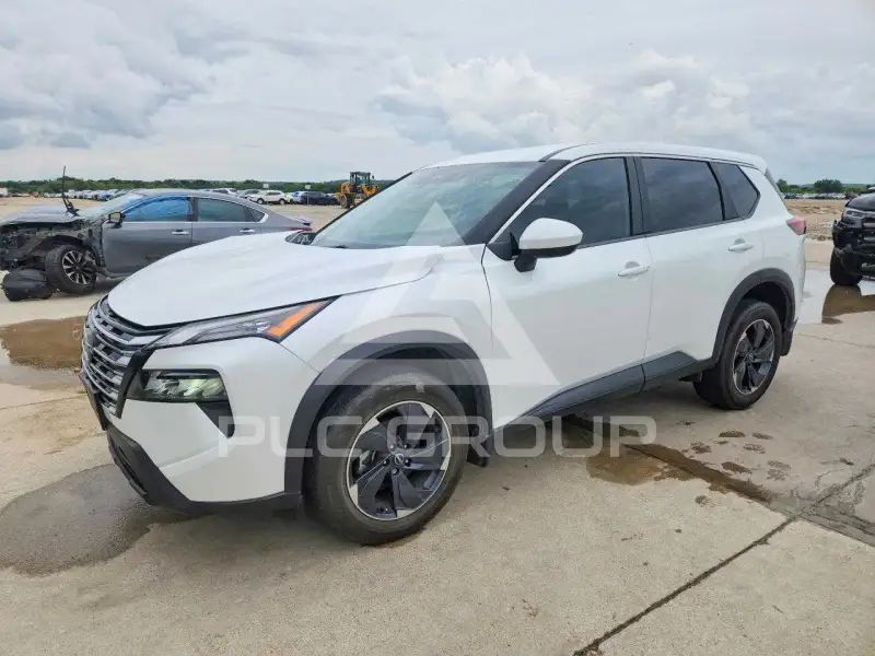2024 Nissan ROGUE photo