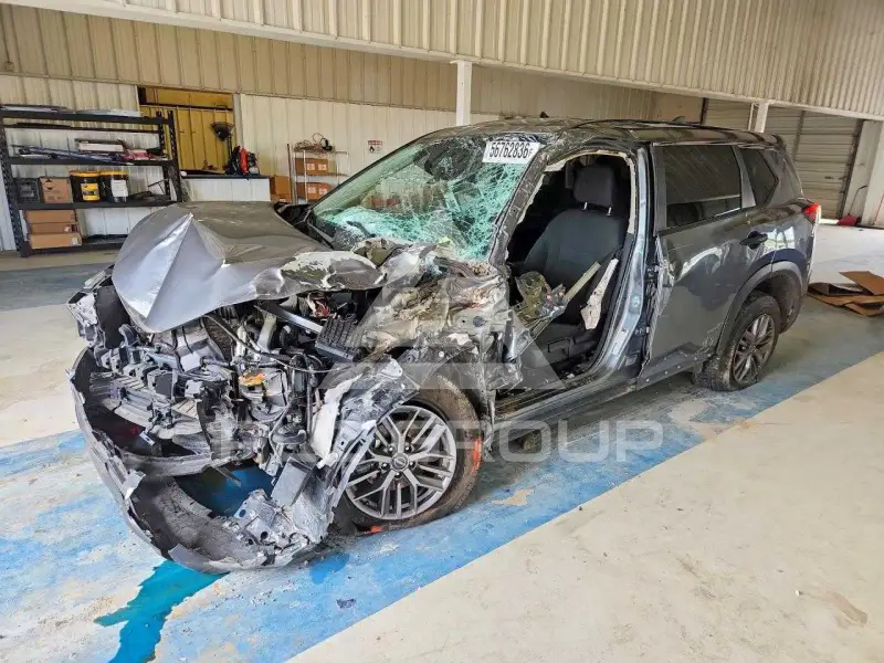 2024 Nissan ROGUE photo