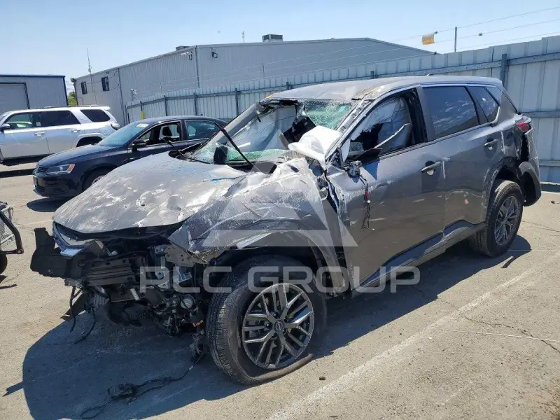 2024 Nissan ROGUE photo