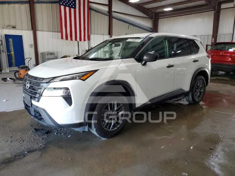 2024 Nissan ROGUE photo