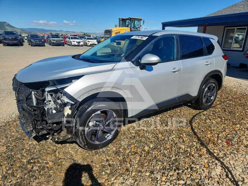 2024 Nissan ROGUE photo