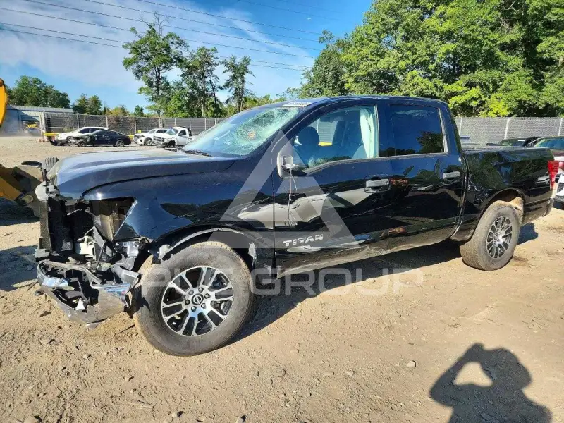 2024 Nissan TITAN фото