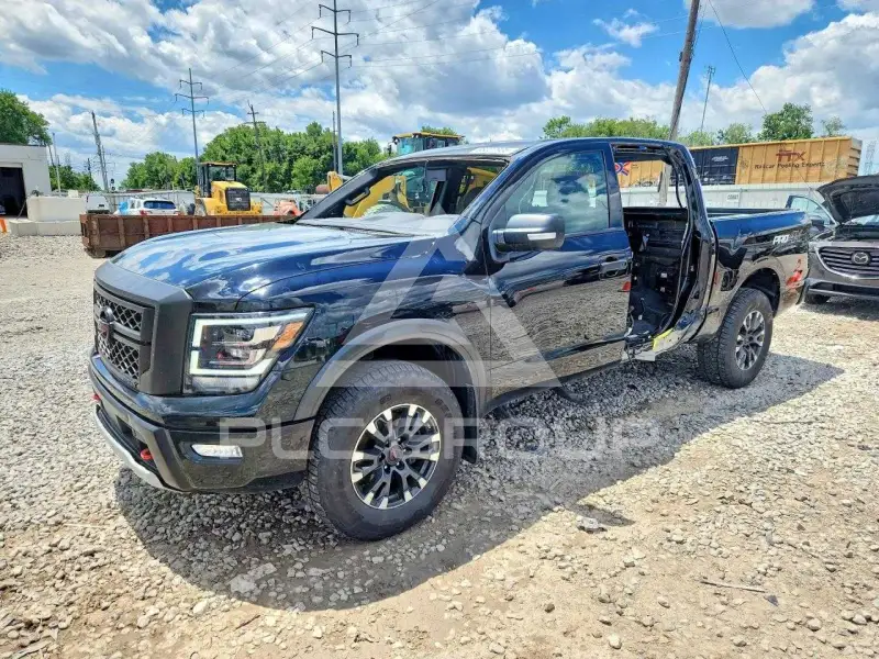 2024 Nissan TITAN фото