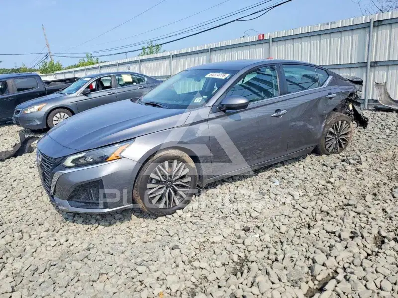 2024 Nissan ALTIMA photo
