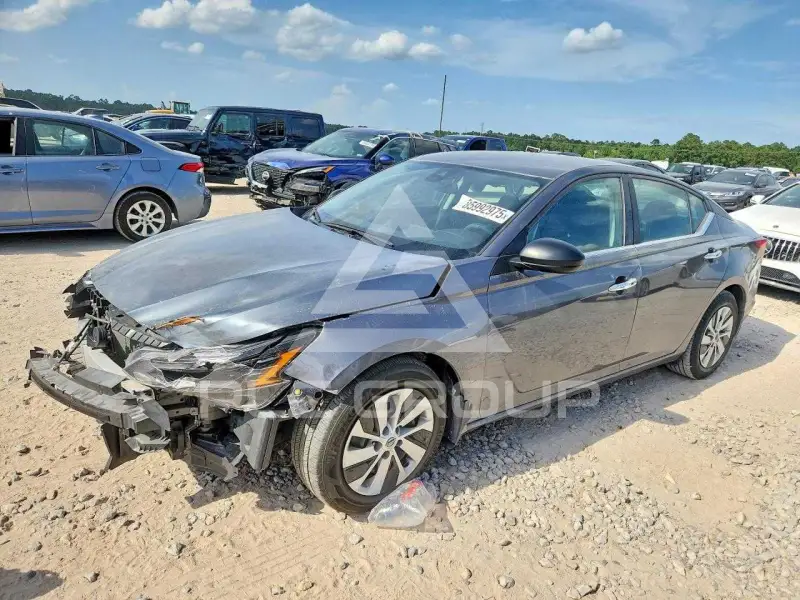 2024 Nissan ALTIMA photo