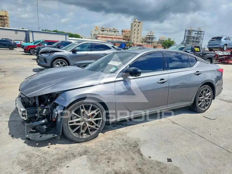 2024 Nissan ALTIMA photo