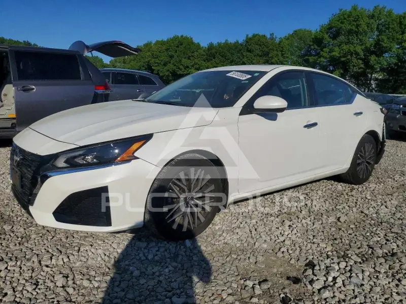 2024 Nissan ALTIMA photo