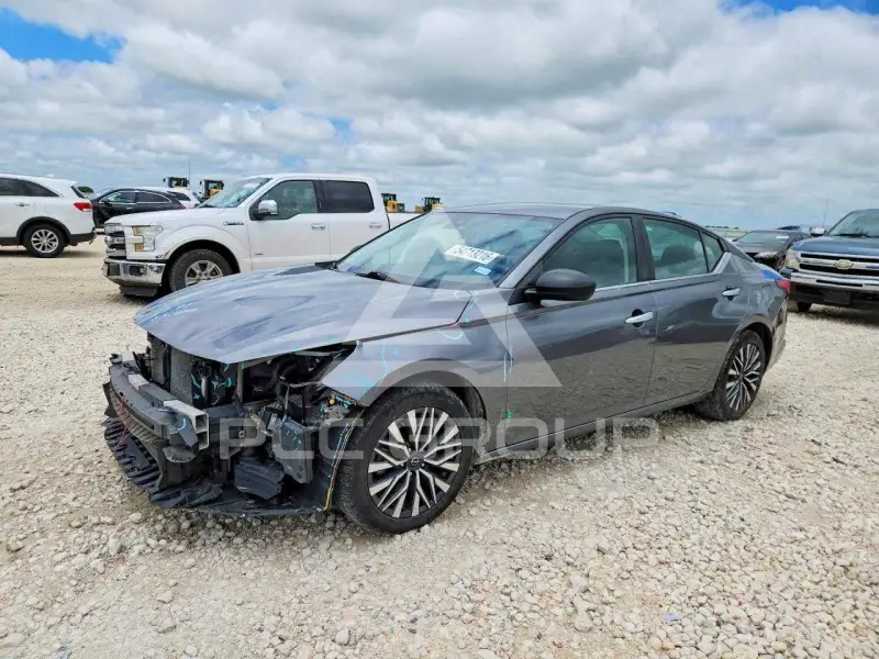 2024 Nissan ALTIMA photo