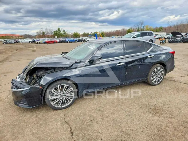 2024 Nissan ALTIMA photo