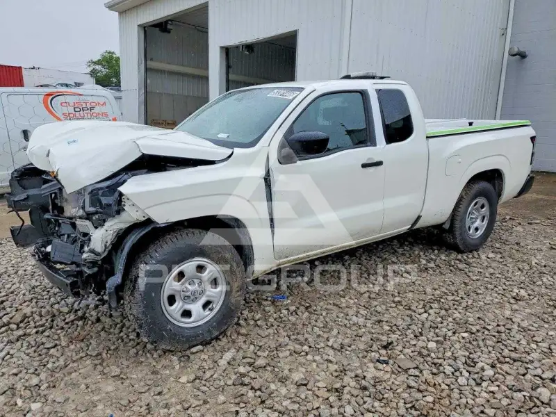 2024 Nissan FRONTIER photo