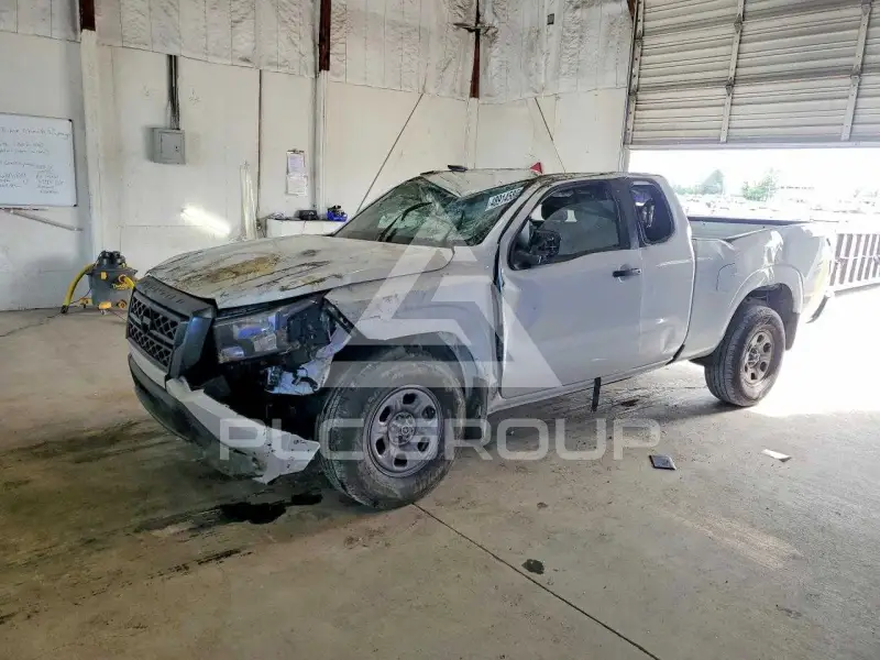 2024 Nissan FRONTIER photo