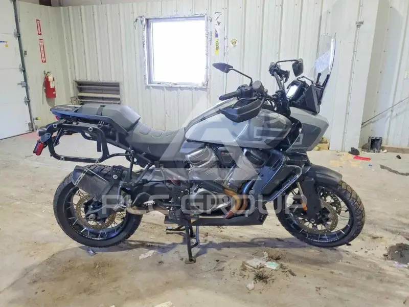 2024 Harley-Davidson  photo